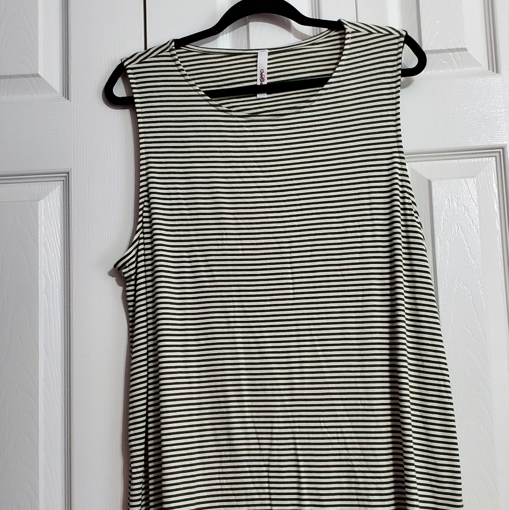 Women's size 1X/2X Olive and Cream striped tank by GeeGee